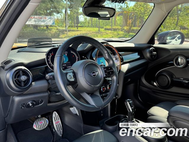 MINI Cooper S Classic Launch Pack Third Generation 2022 — фото 8