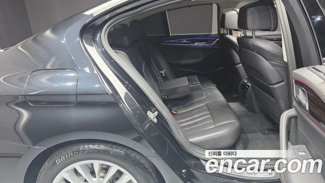 BMW 5 Series (G30) 520i Luxury 2023 — фото 15