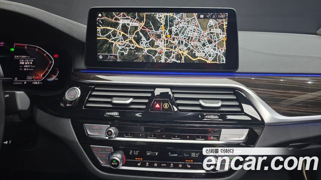 BMW 5 Series (G30) 520i Luxury 2023 — фото 17