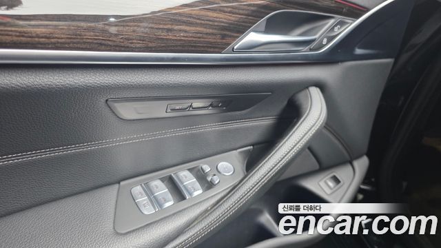 BMW 5 Series (G30) 520i Luxury 2023 — фото 22