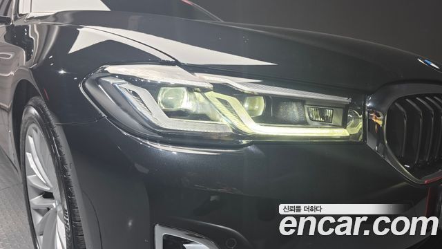 BMW 5 Series (G30) 520i Luxury 2023 — фото 28