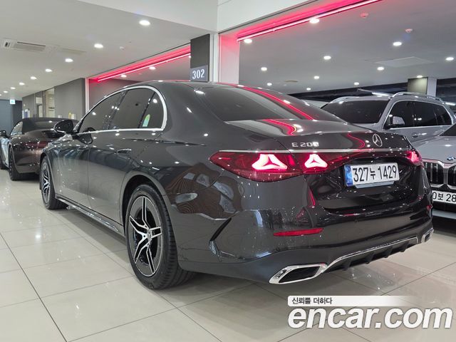 Mercedes-Benz E-Class (W214) E200 AMG Line 2026 — фото 2