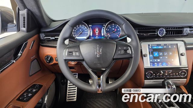 Maserati Quattroporte GTS 3.8 V8 2015 — фото 13