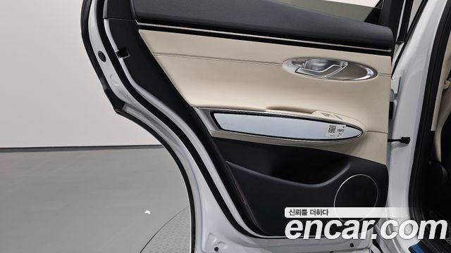 Genesis GV70 2.5T Gasoline AWD 2024 — фото 25