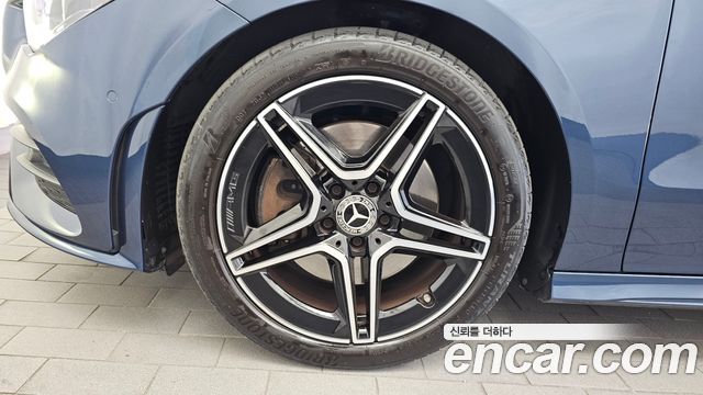 Mercedes-Benz CLA-Class (C118) CLA250 4MATIC 2023 — фото 5