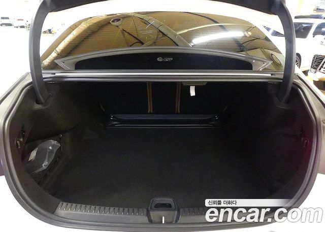 Mercedes-Benz E-Class (W214) E220d 4MATIC Exclusive 2024 — фото 4