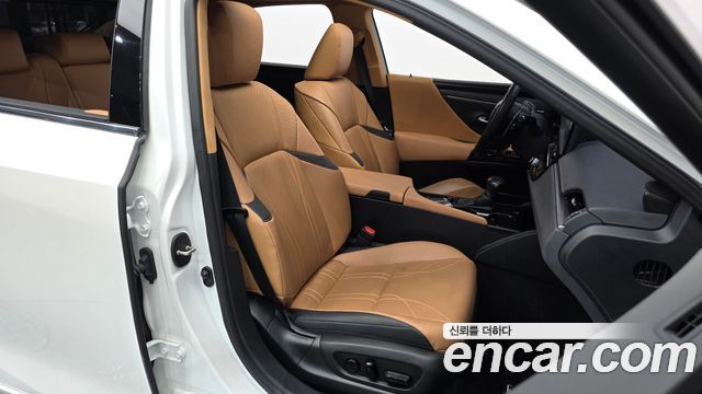 Lexus ES300h (VII) Luxury Plus 2023 — фото 15