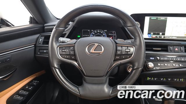 Lexus ES300h (VII) Luxury Plus 2023 — фото 17