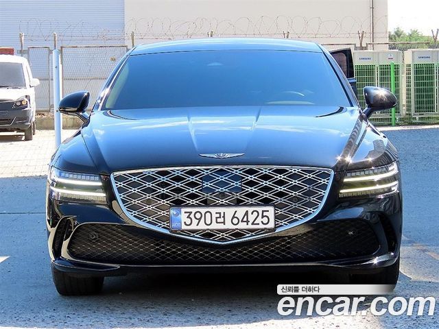 Genesis G80 (RG3) Gasoline 2.5 Turbo AWD 2025 — фото 1