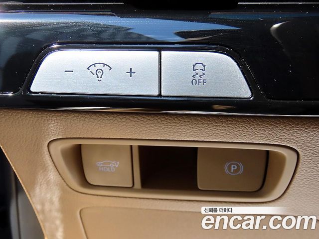 Genesis G80 (RG3) Gasoline 2.5 Turbo AWD 2025 — фото 16