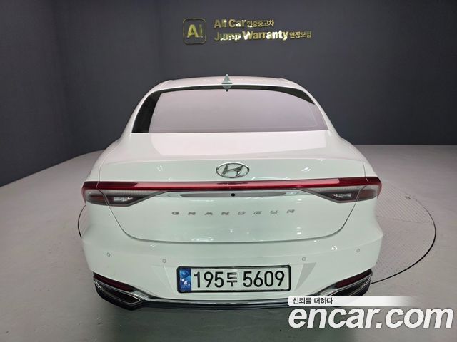 Hyundai Grandeur (IG) 2.5 Le Blanc 2023 — фото 4