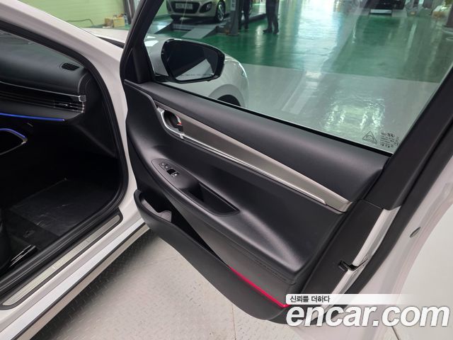 Hyundai Grandeur (IG) 2.5 Le Blanc 2023 — фото 15