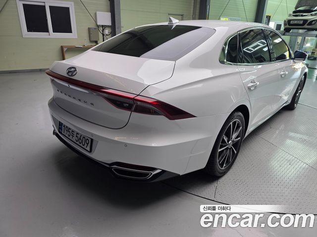 Hyundai Grandeur (IG) 2.5 Le Blanc 2023 — фото 20