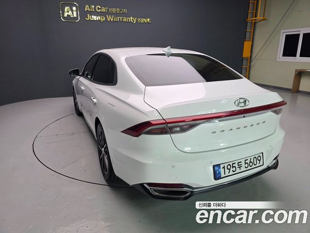 Hyundai Grandeur (IG) 2.5 Le Blanc 2023 — фото 23