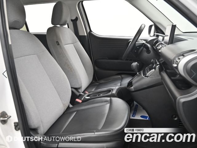 Hyundai Casper Smart 2023 — фото 10