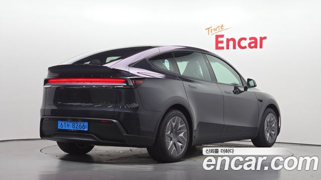 Tesla Model Y L Long Range AWD 2026 — фото 2