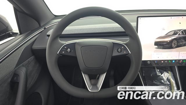 Tesla Model Y L Long Range AWD 2026 — фото 13