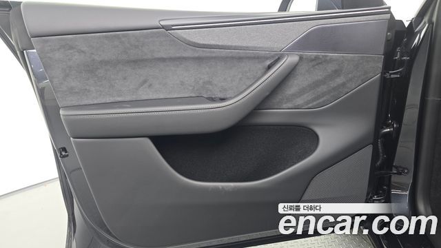 Tesla Model Y L Long Range AWD 2026 — фото 24