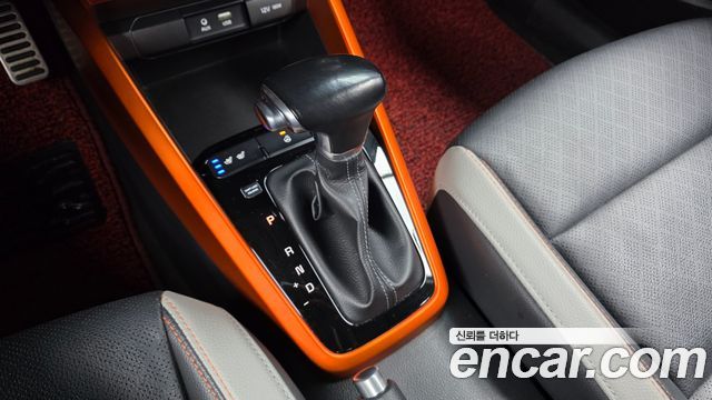 Kia Stonic Diesel 1.6 Prestige 2019 — фото 9