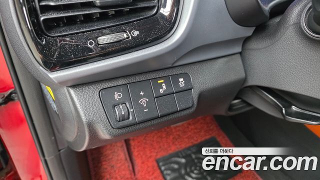 Kia Stonic Diesel 1.6 Prestige 2019 — фото 28