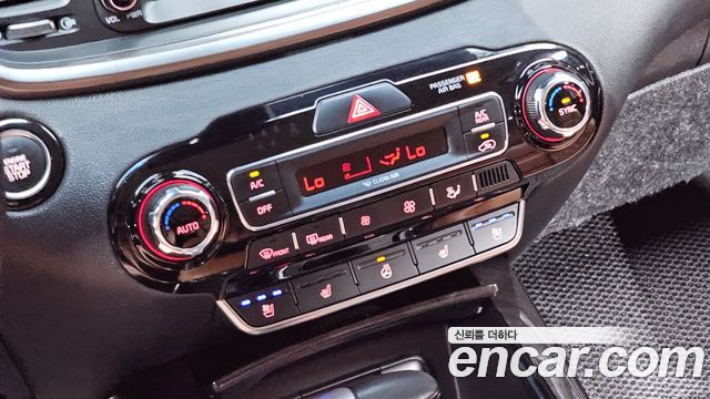 Kia Sorento Gasoline 2.0 Turbo 2WD Master Special 2020 — фото 31