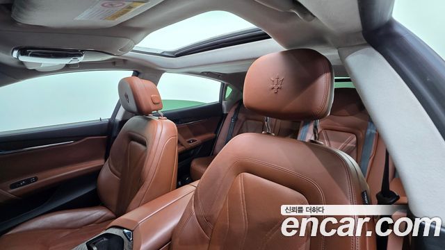 Maserati Quattroporte 3.0 Diesel 2016 — фото 15