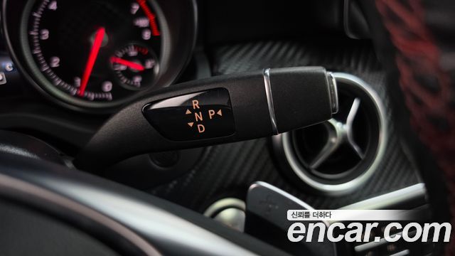 Mercedes-Benz A-Class (W176) A200 AMG Line 2018 — фото 9