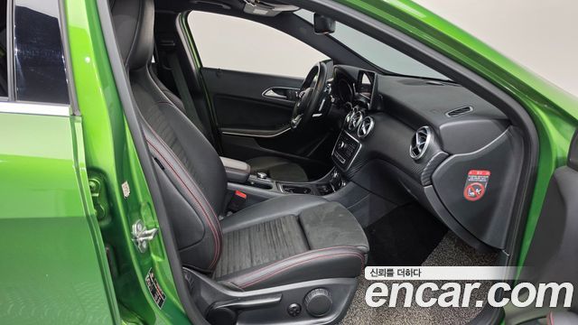 Mercedes-Benz A-Class (W176) A200 AMG Line 2018 — фото 11