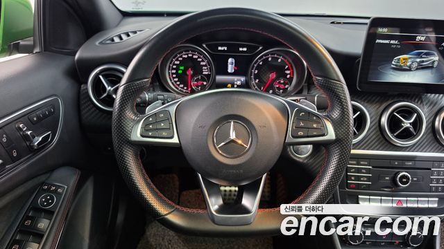 Mercedes-Benz A-Class (W176) A200 AMG Line 2018 — фото 13