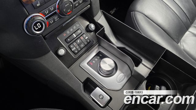 Land Rover Discovery 4 3.0 SDV6 HSE 2015 — фото 9