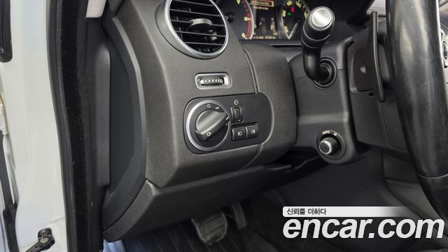 Land Rover Discovery 4 3.0 SDV6 HSE 2015 — фото 17
