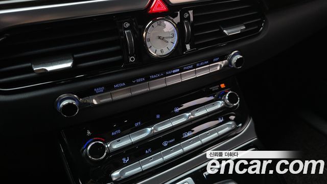 Genesis EQ900 3.3 T-GDI AWD Luxury 2016 — фото 17