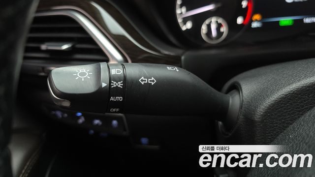 Genesis EQ900 3.3 T-GDI AWD Luxury 2016 — фото 28