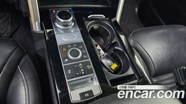 Land Rover Discovery 5 3.0 SD6 HSE Luxury 2019 — фото 9