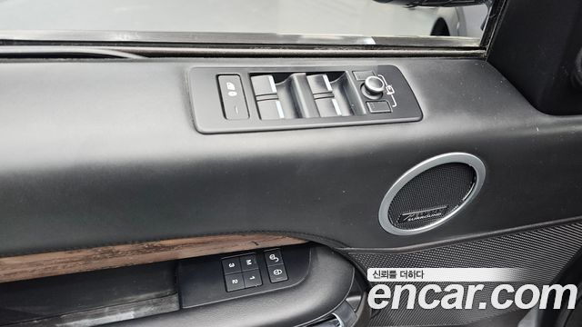 Land Rover Discovery 5 3.0 SD6 HSE Luxury 2019 — фото 16
