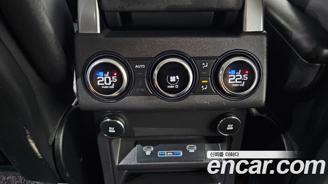 Land Rover Discovery 5 3.0 SD6 HSE Luxury 2019 — фото 19