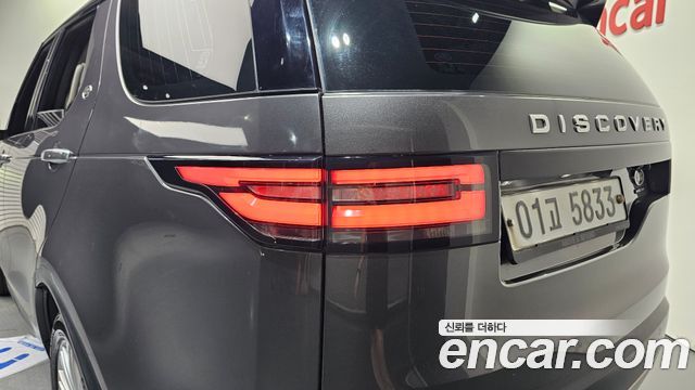 Land Rover Discovery 5 3.0 SD6 HSE Luxury 2019 — фото 23