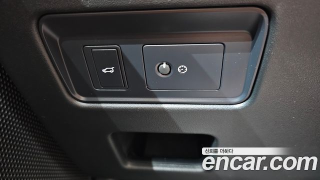 Land Rover Discovery 5 3.0 SD6 HSE Luxury 2019 — фото 30
