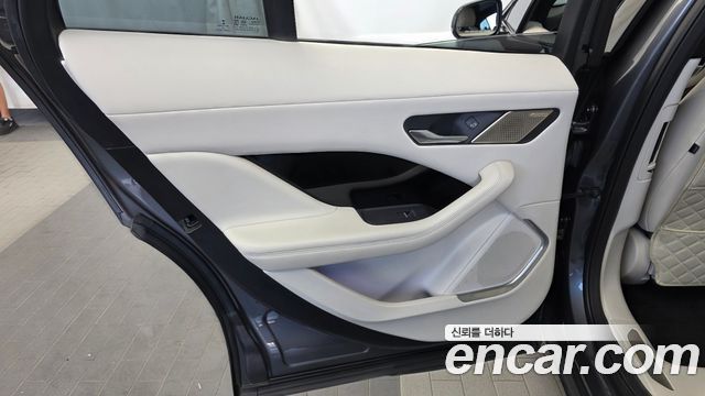Jaguar I-PACE EV400 HSE 2019 — фото 25