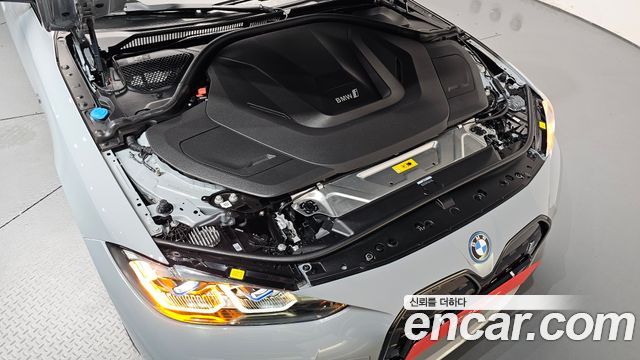 BMW i4 eDrive40 M Sports Pro 2024 — фото 6