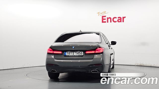 BMW 5 Series (G30) 520i M Sport 2022 — фото 4