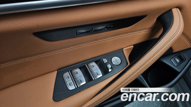 BMW 5 Series (G30) 520i M Sport 2022 — фото 18