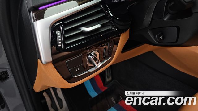 BMW 5 Series (G30) 520i M Sport 2022 — фото 19