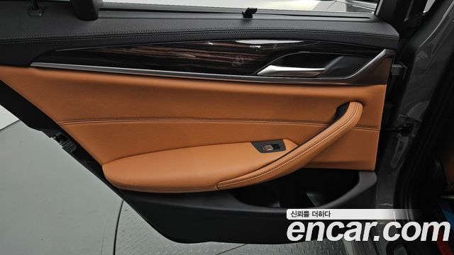BMW 5 Series (G30) 520i M Sport 2022 — фото 25