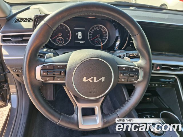 Kia K5 (III) 2.0 Prestige 2023 — фото 17