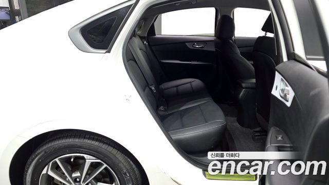 Kia K3 (II) 1.6 Prestige 2022 — фото 11