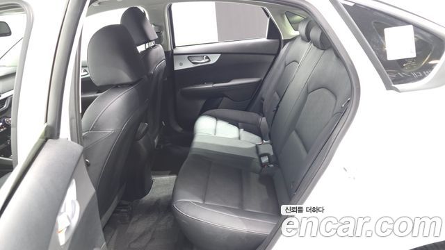 Kia K3 (II) 1.6 Prestige 2022 — фото 12