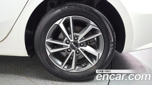 Kia K3 (II) 1.6 Prestige 2022 — фото 21