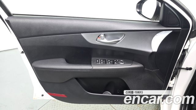 Kia K3 (II) 1.6 Prestige 2022 — фото 24