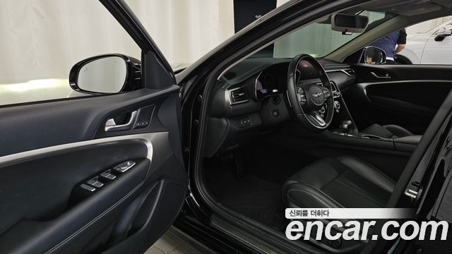 Genesis G70 Shooting Brake Gasoline 2.0T 4WD 2023 — фото 10
